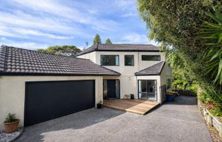 4/11 Waratah Street, Birkenhead