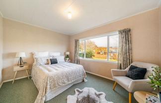 4 Heretaunga Square, Silverstream