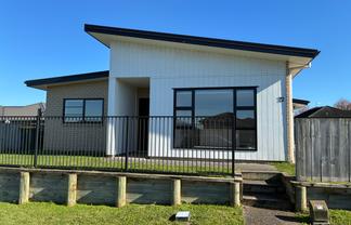 72 Sylvester Crescent, Flagstaff