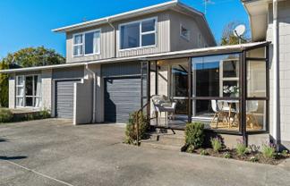 2/32 Abberley Crescent, Saint Albans