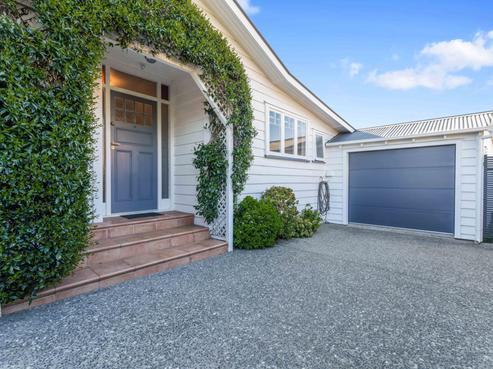 62 Beach Road, Mellons Bay