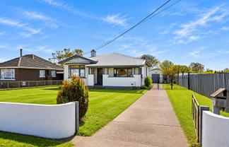 82 Glover Road, Hawera