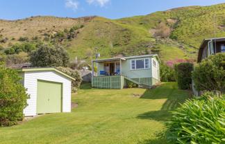 275 Mataikona Road, Mataikona