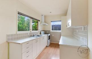 2/15 Rosehill Drive, Rosehill