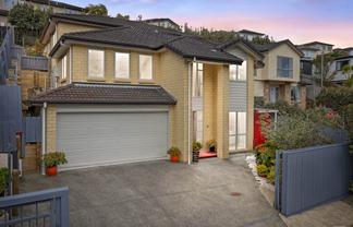 80 Kaipatiki Road, Glenfield