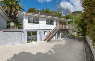 2/54 Stapleford Crescent, Browns Bay