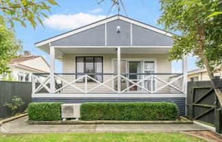 2/79 Molesworth Street, Taita