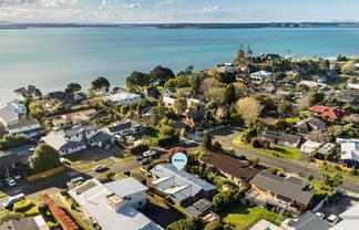 64 Manuwai Drive, Matua