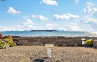 20 Sunset Parade, Plimmerton