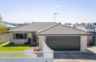 4 Donegal Place, Katikati