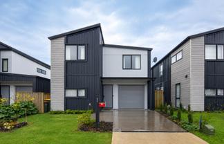64 Jacks Landing Drive, Hamilton Lake
