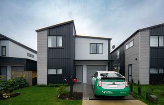 64 Jacks Landing Drive, Hamilton Lake