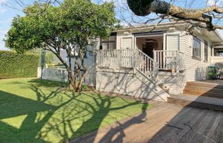 30 Abbotts Way, Remuera