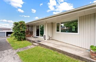 2/68A Ridge Road, Howick