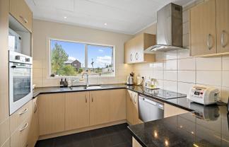 1 Glenbury Place, Massey