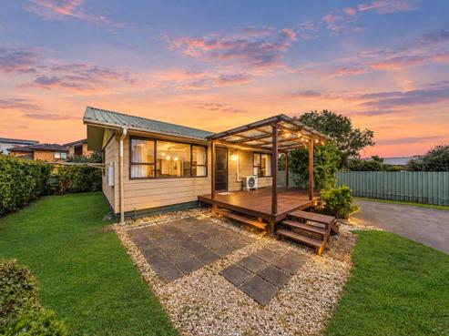 2/17 Gloucester Road, Manurewa