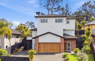 7 Carol Lee Place, Albany