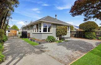 15 Avro Crescent, Hornby