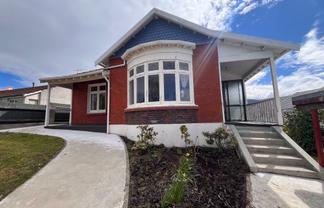 225 Highgate, ROSLYN