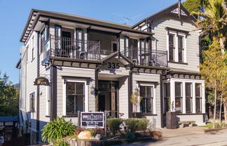 THE INN BETWEEN -FREEHOLD LAND BUILDINGS BUSINESS