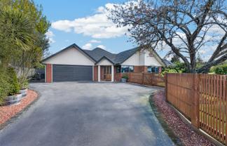 18 Devon Crescent, Darfield