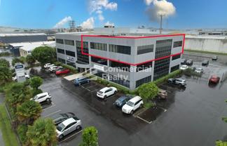 470Sqm Half-Top Floor Office