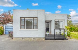 861 Ferry Road, Woolston