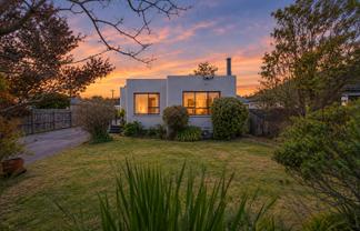 861 Ferry Road, Woolston