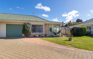 8/17 John Street, Trentham