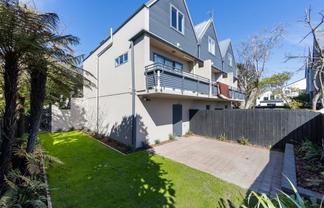 7/315 Worcester Street, Linwood