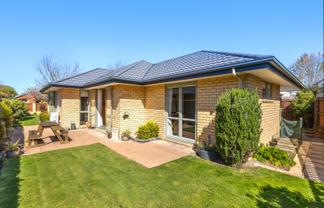 56 Becmead Drive, Harewood