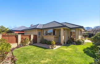 56 Becmead Drive, Harewood
