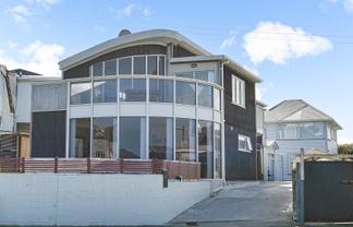 96B Lyall Parade, Lyall Bay