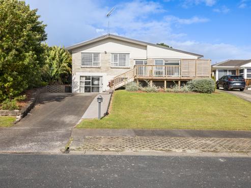 4 Binda Place, Botany Downs