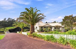 41 Unsworth Drive, Unsworth Heights