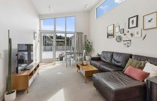 3/9 Broderick Road, Johnsonville