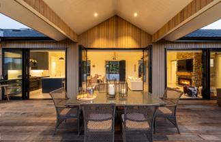 200 Potts Road, Whitford