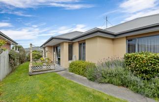 10A Farnham Drive, Springlands