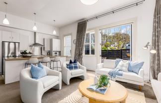 16/3 Severn Street, Island Bay
