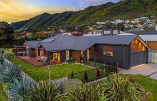 20 Karearea Avenue, Waikanae