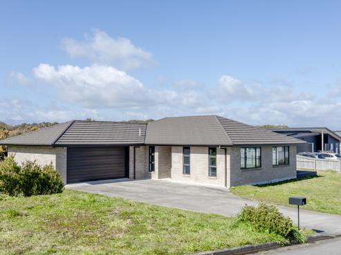 8 Holly Robinson Place, Hokitika