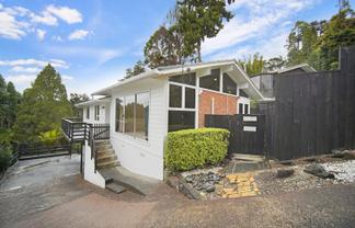 200 Godley Road, Titirangi