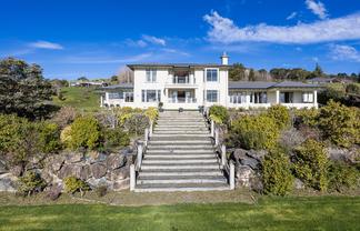 6 Gracemount Place, Kinmont Park