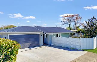 13 Brookvale Road, Havelock North