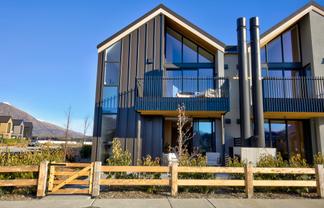 19/2 McKinlay Lane, Jacks Point