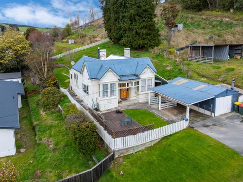 8 Iona Street, Lawrence