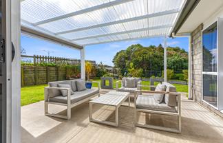 14 Peter Burke Way, Pyes Pa