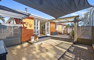 33a Bassett Road, Johnsonville