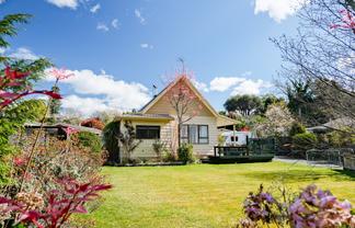6 Westbrook Place, Pomare