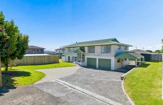 11 Hastie Avenue, Mangere Bridge